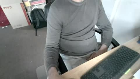 Snapshot of melbguy_075 chatting on 08/03/26, 03:16 melbguy_075 online show from 08/03/26, 03:16