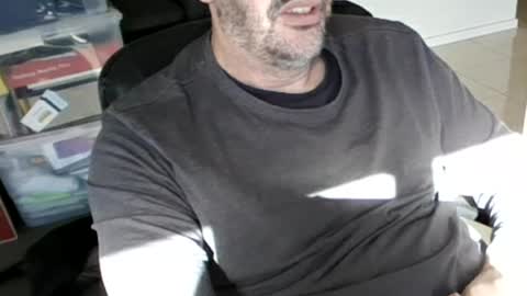 Snapshot of melbguy_075 chatting on 08/07/26, 12:34 melbguy_075 online show from 08/07/26, 12:34