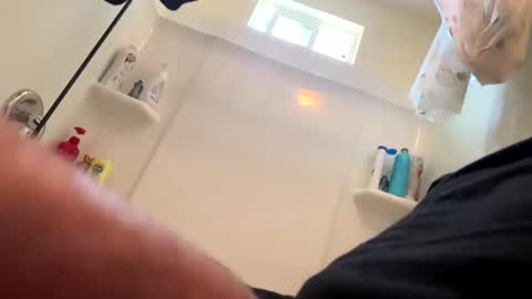 Snapshot of melbro0330 chatting on 03/02/25, 09:01 melbro0330 online show from 03/02/25, 09:01