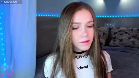 Snapshot of melee_eva chatting on 02/08/26, 02:59 Melee Eva - Thumbs Up please online show from 02/08/26, 02:59