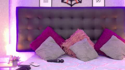 MeleekXXX online show from 10/25/25, 08:25