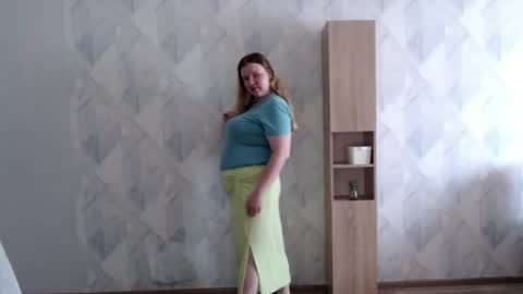 Snapshot of melina_beauty chatting on 06/15/26, 08:16 Melina online show from 06/15/26, 08:16