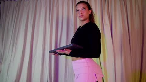 MelinaSmith  online show from 06/11/26, 12:32