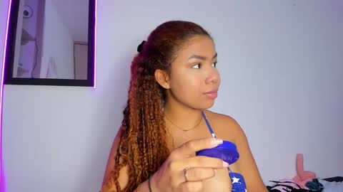 M E L I N A  online show from 03/16/26, 08:35