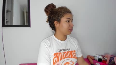 M E L I N A  online show from 03/27/26, 07:24