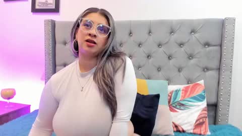 Melinda online show from 01/29/25, 01:49