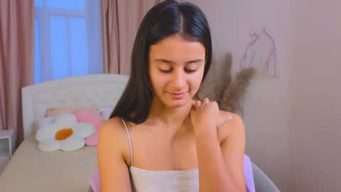 Snapshot of melisa_vong chatting on 12/06/24, 07:21 Victoria online show from 12/06/24, 07:21