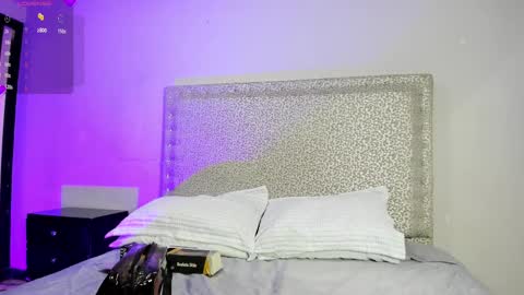 Melissa online show from 02/10/25, 01:11