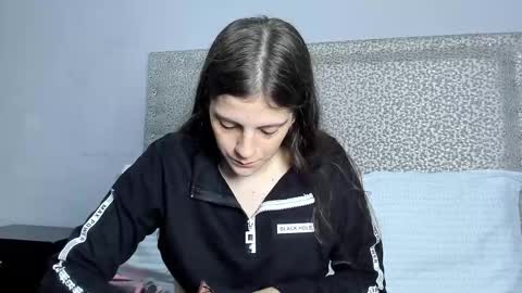 Melissa online show from 02/12/25, 01:06