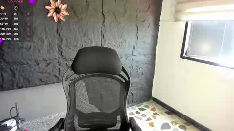 Melissa online show from 10/25/25, 01:40