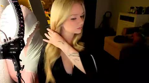 Mel or Lissa 3 Welcome here online show from 07/24/26, 06:50
