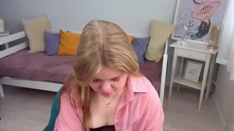 Sophia online show from 04/24/26, 05:54