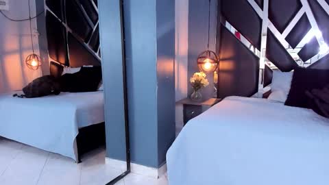 melissa_23_ online show from 10/25/25, 11:29