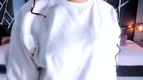 melissa_23_ online show from 11/19/25, 11:54