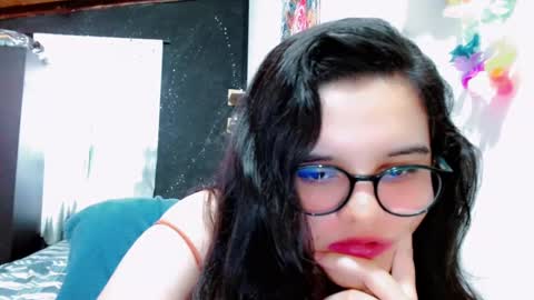 Snapshot of melissa_and_dany chatting on 02/02/25, 08:19 Melissas Corner online show from 02/02/25, 08:19