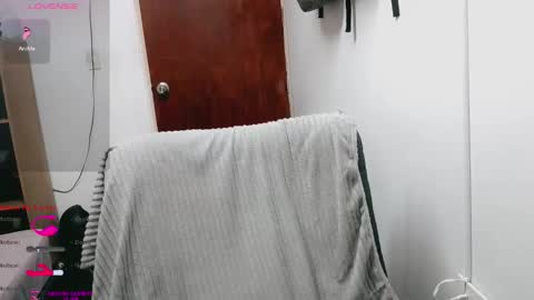 Snapshot of melissa_and_dany chatting on 11/12/25, 05:02 Melissas Corner online show from 11/12/25, 05:02