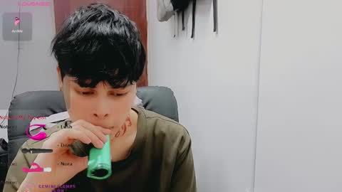 Snapshot of melissa_and_dany chatting on 11/22/25, 06:07 Melissas Corner online show from 11/22/25, 06:07