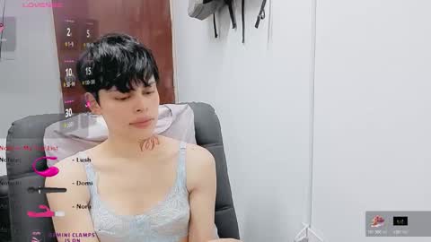 Snapshot of melissa_and_dany chatting on 11/30/25, 07:07 Melissas Corner online show from 11/30/25, 07:07