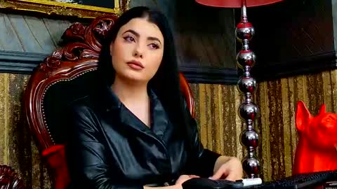 Snapshot of melissa_glow chatting on 02/15/25, 09:05 Melissa online show from 02/15/25, 09:05