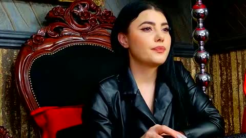 Snapshot of melissa_glow chatting on 02/15/25, 12:11 Melissa online show from 02/15/25, 12:11