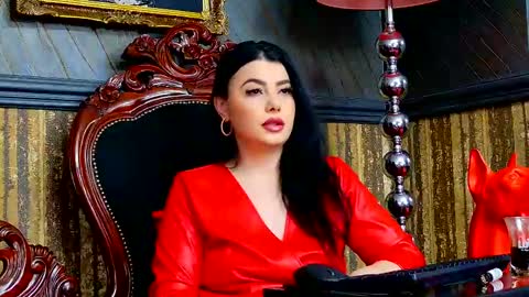 Snapshot of melissa_glow chatting on 02/24/25, 11:43 Melissa online show from 02/24/25, 11:43