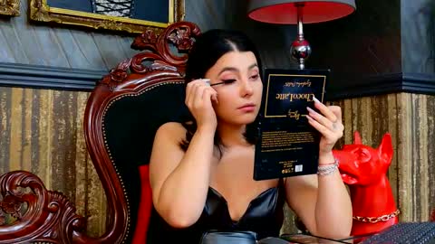 Snapshot of melissa_glow chatting on 10/05/25, 11:08 Melissa online show from 10/05/25, 11:08