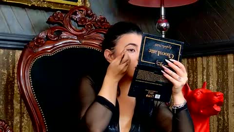 Snapshot of melissa_glow chatting on 11/03/25, 12:50 Melissa online show from 11/03/25, 12:50