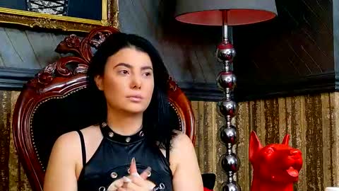 Snapshot of melissa_glow chatting on 11/04/25, 12:48 Melissa online show from 11/04/25, 12:48