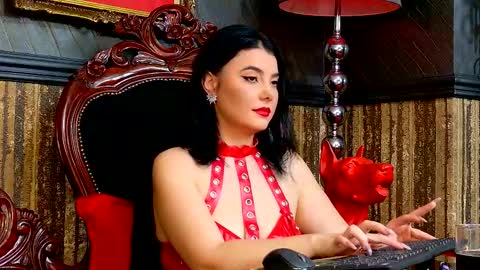 Snapshot of melissa_glow chatting on 11/17/25, 11:38 Melissa online show from 11/17/25, 11:38