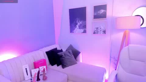 Snapshot of melissa_koster chatting on 05/08/26, 07:03 Melissa 3 online show from 05/08/26, 07:03