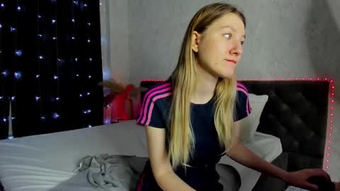 melissa_moooree online show from 02/24/25, 02:15