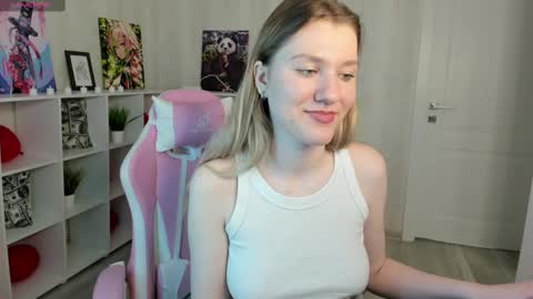 melissa_moooree online show from 03/12/25, 11:42