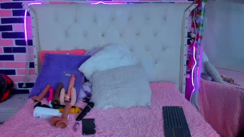 Meli online show from 12/31/24, 02:14