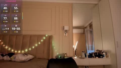 Lisaa online show from 11/25/25, 04:56