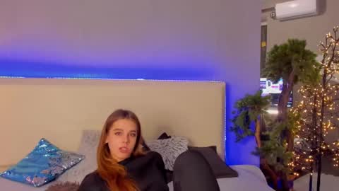 MelissaCrayzy online show from 02/18/25, 09:43