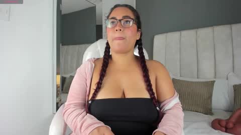 M E L I S S A  online show from 02/20/25, 12:04