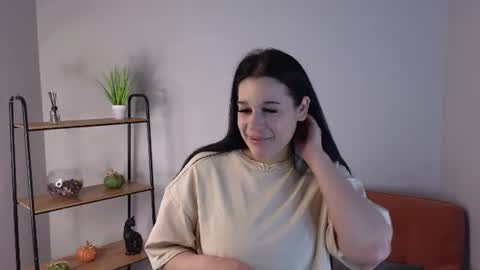 Snapshot of melissalong chatting on 07/17/26, 09:05 Sofi online show from 07/17/26, 09:05