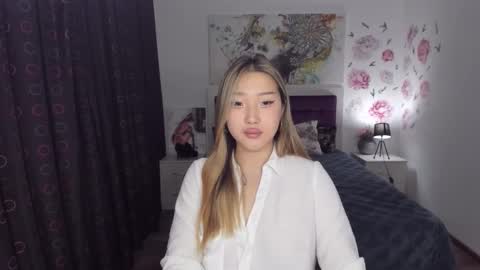 Snapshot of melissalorens chatting on 12/02/24, 06:10 Melissa online show from 12/02/24, 06:10