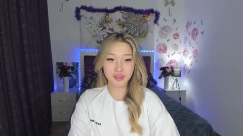 Snapshot of melissalorens chatting on 12/08/24, 07:43 Melissa online show from 12/08/24, 07:43