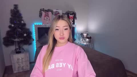 Snapshot of melissalorens chatting on 12/15/24, 10:28 Melissa online show from 12/15/24, 10:28