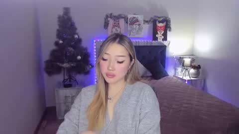 Snapshot of melissalorens chatting on 12/18/24, 03:11 Melissa online show from 12/18/24, 03:11