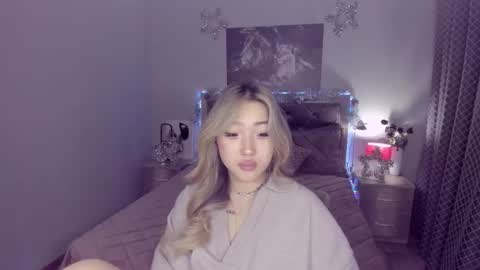 Snapshot of melissalorens chatting on 12/26/24, 04:04 Melissa online show from 12/26/24, 04:04