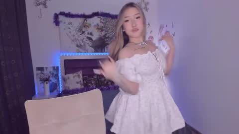 Snapshot of melissalorens chatting on 12/31/24, 10:04 Melissa online show from 12/31/24, 10:04