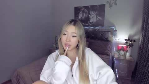 Snapshot of melissalorens chatting on 01/04/25, 05:47 Melissa online show from 01/04/25, 05:47