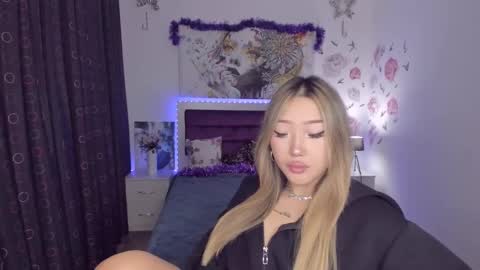 Snapshot of melissalorens chatting on 01/05/25, 03:55 Melissa online show from 01/05/25, 03:55