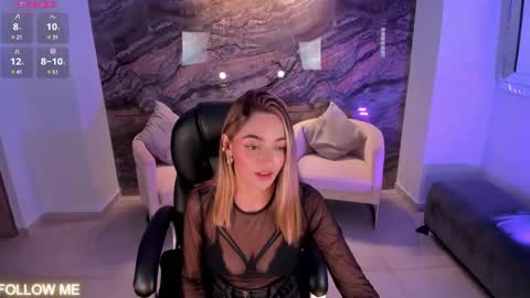 Snapshot of melissamoore_ chatting on 03/04/25, 02:49 Call me Meli online show from 03/04/25, 02:49