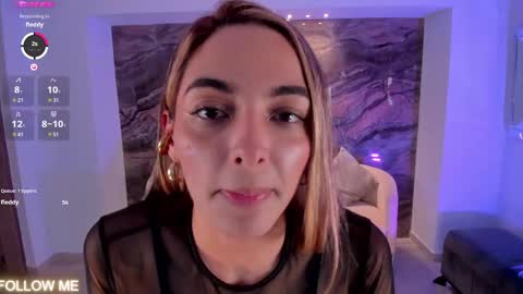 Snapshot of melissamoore_ chatting on 03/04/25, 08:57 Call me Meli online show from 03/04/25, 08:57