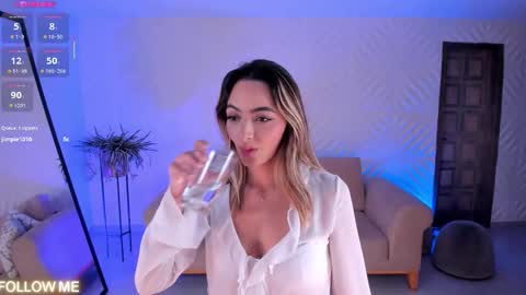 Snapshot of melissamoore_ chatting on 09/27/25, 02:49 Call me Meli online show from 09/27/25, 02:49