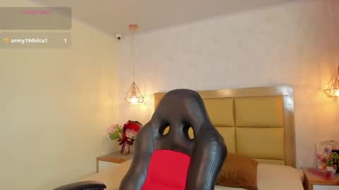    online show from 04/15/26, 07:43