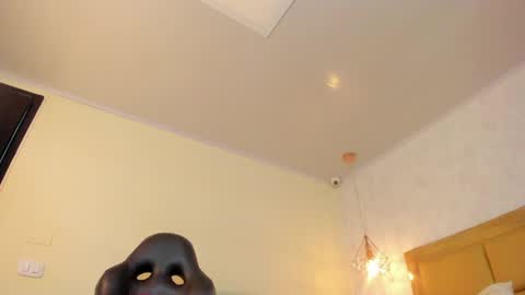    online show from 04/22/26, 07:48